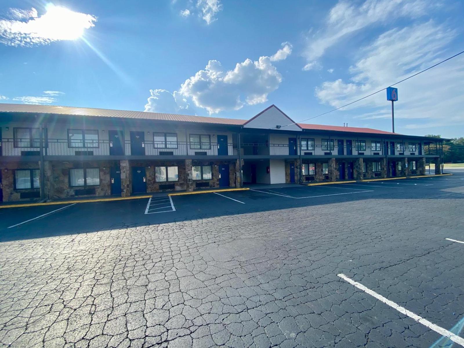 Motel 6 Manchester Tn Экстерьер фото