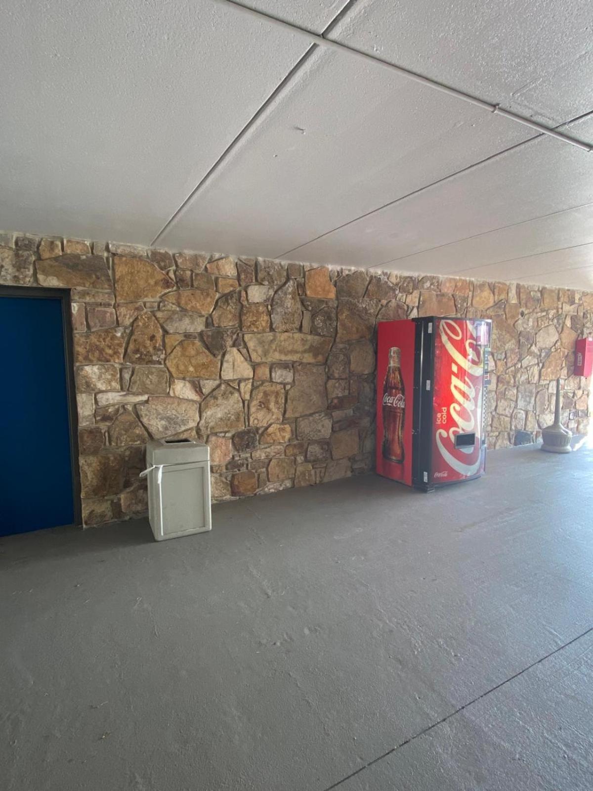 Motel 6 Manchester Tn Экстерьер фото
